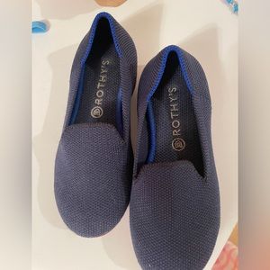 Girls navy blue Rothy’s.  Size 11.